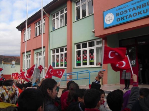 Bostanbükü Şehit Cevat Doğan Ortaokulu Fotoğrafı